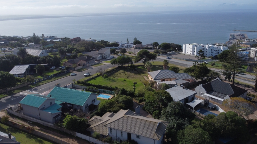 4 Bedroom Property for Sale in Mossel Bay Central Western Cape
